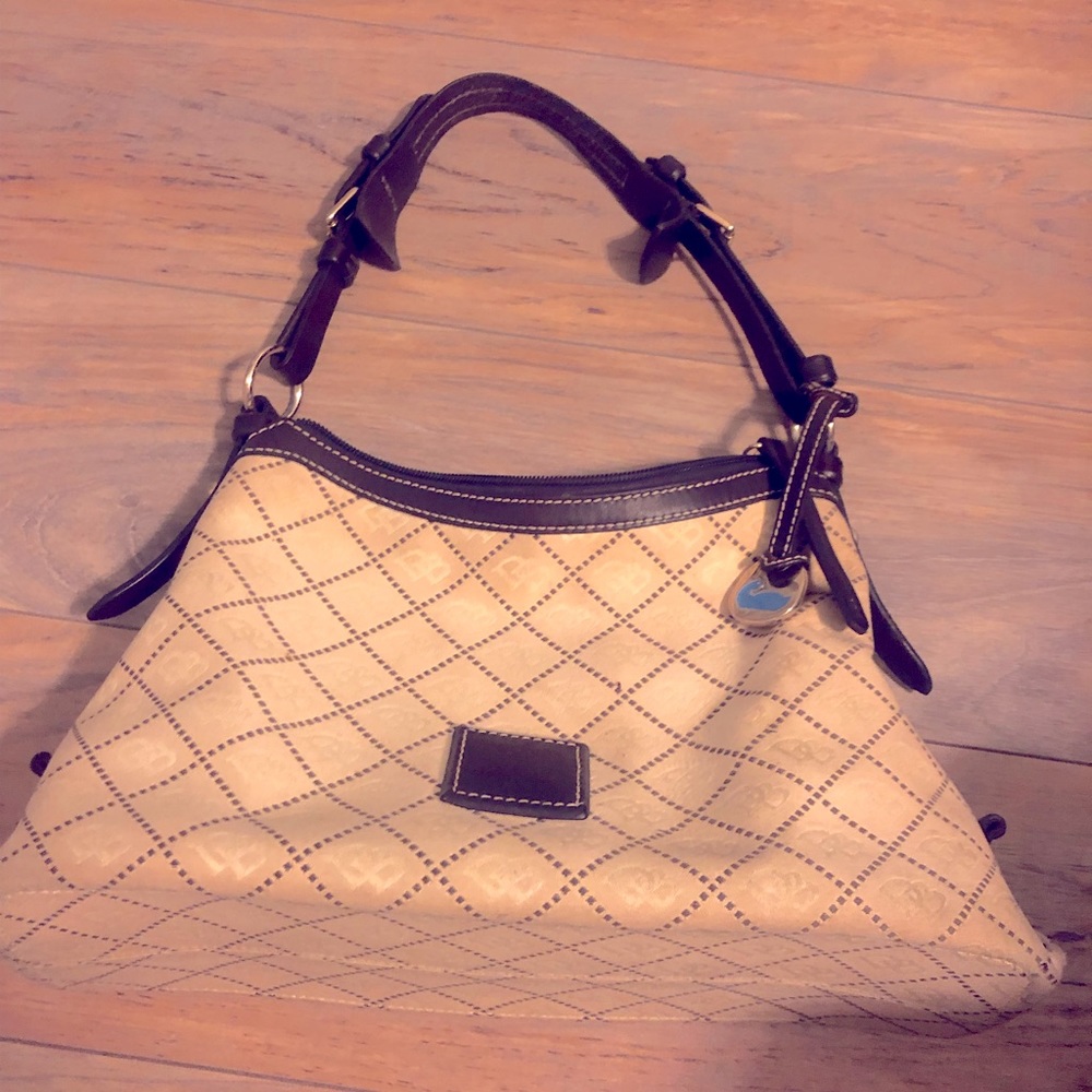 Dooney and Burke purse 👜